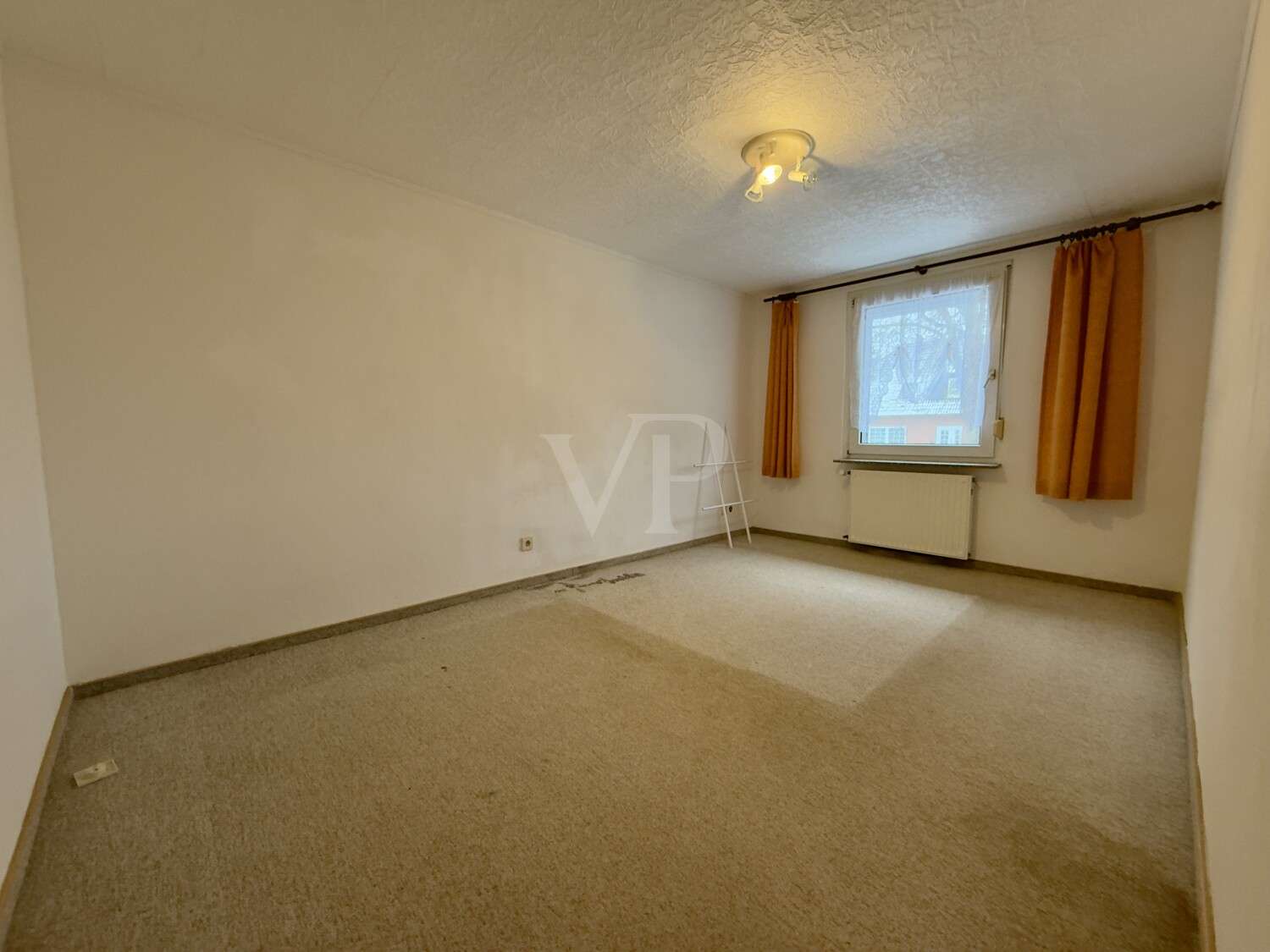 Immobilie in Neu Poserin - geräumige Doppelhaushalte mit viel Nebengelass, auf großem Grundstück sucht neue Familie - Bild 4