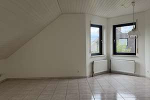 Charmante 1,5 Zimmer-Dachgeschosswohnung mit Balkon - ideal für Eigennutzer oder Kapitalanleger