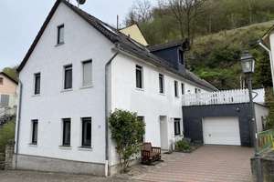 Haus mit Platz für alle im Seitental des Rheins – Die vollständige Adresse der Immobilie erhältst du vom Anbieter., 55413 Manubach – Vorschaubild 1