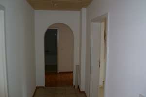 Alltagstaugliche 3 Zimmer in Wiesbaden-Biebrich – Rathausstraße 75, 65203 Biebrich, Wiesbaden – Vorschaubild 4