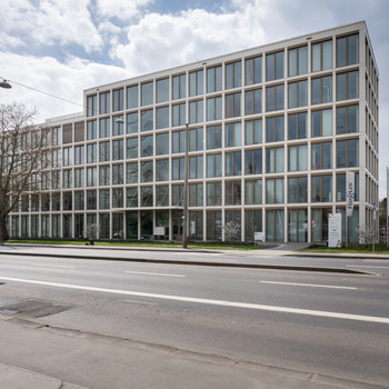 Privater Büroraum für 2 Person in Regus Connect