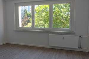 Nette Nachbarn gesucht: weitläufige 3-Zimmer-Wohnung – Herzberger Str. 24, 1239 Prohlis-Nord, Dresden – Vorschaubild 6