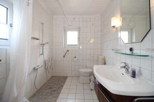 Einfamilienhaus mit Garage, 3 Pkw-Stellplätzen und Terrasse in Kropp – Die vollständige Adresse der Immobilie erhältst du vom Anbieter., 24848 Kropp – Vorschaubild 4