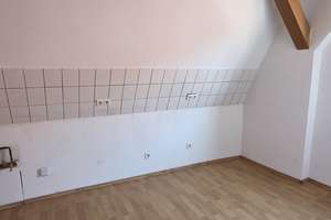 Dachgeschosswohnung in zentraler Lage in Ulm – König-Wilhelm-Straße 7, 89073 Oststadt, Ulm – Vorschaubild 3