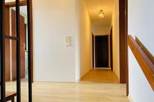 Sonniges Familienhaus in Bestlage von Sauerlach – großzügiges Wohnen mit Doppelhaus-Charakter – Die vollständige Adresse der Immobilie erhältst du vom Anbieter., 82054 Sauerlach – Vorschaubild 10