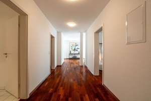 LUXURIÖSES EINFAMILIENHAUS MIT EINLIEGERWOHNUNG, GROßEM GARTEN & POOL IN BAD KROZINGEN – Die vollständige Adresse der Immobilie erhältst du vom Anbieter., 79189 Bad Krozingen – Vorschaubild 51
