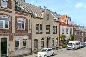 Historisches  Stadthaus mit 200 m² Wohn-Nutzfläche und großem Garten mitten in Krefeld-Hüls – Die vollständige Adresse der Immobilie erhältst du vom Anbieter., 47839 Hüls, Krefeld – Vorschaubild 2