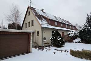 Ledeburg-Vinnhorst, Nähe VW, auffrischungsbedürftig: leerstehende Doppelhaushälfte mit Garage