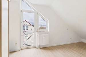 Großzügige und helle Dachgeschosswohnung in ruhiger Lage Oberfürberg – Die vollständige Adresse der Immobilie erhältst du vom Anbieter., 90768 Oberfürberg, Eschenau, Fürth – Vorschaubild 5