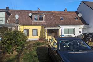 Sanierungsbedürftiges 3-Zi. RMH mit eigenem Garten in Hamburg. Erweiterungspotenzial auf ca.110m²!