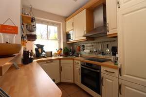 Attraktive Maisonettewohnung in ruhiger Lage von Hamburg-Sasel – Die vollständige Adresse der Immobilie erhältst du vom Anbieter., 22393 Sasel, Hamburg – Vorschaubild 3