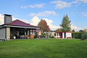 WINKELBUNGALOW mit liebevoll gestaltetem Gartenparadies – Die vollständige Adresse der Immobilie erhältst du vom Anbieter., 47624 Kevelaer – Vorschaubild 2