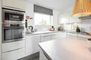 RESERVIERT // Entspanntes Wohnen zwischen Stadt und Küste // Modernes Reihenhaus in Langen-Geestland – Cuxhaven (Kreis) – Vorschaubild 11