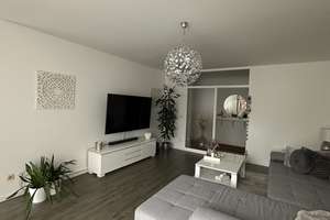 Helle 2-Zimmer-Wohnung mit ca. 72 m², Einbauküche, Wintergarten/Balkon & Garagenstellplatz  – Niehler Straße 328, 50735 Niehl, Köln – Vorschaubild 2