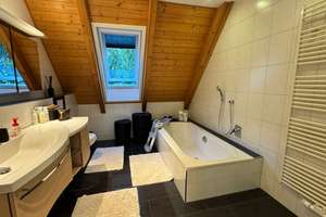 EINFAMILIENHAUS MIT ZWEI EINLIEGERWOHNUNGEN UND AUSBAUPOTENTIAL – Die vollständige Adresse der Immobilie erhältst du vom Anbieter., 90616 Neuhof an der Zenn – Vorschaubild 23