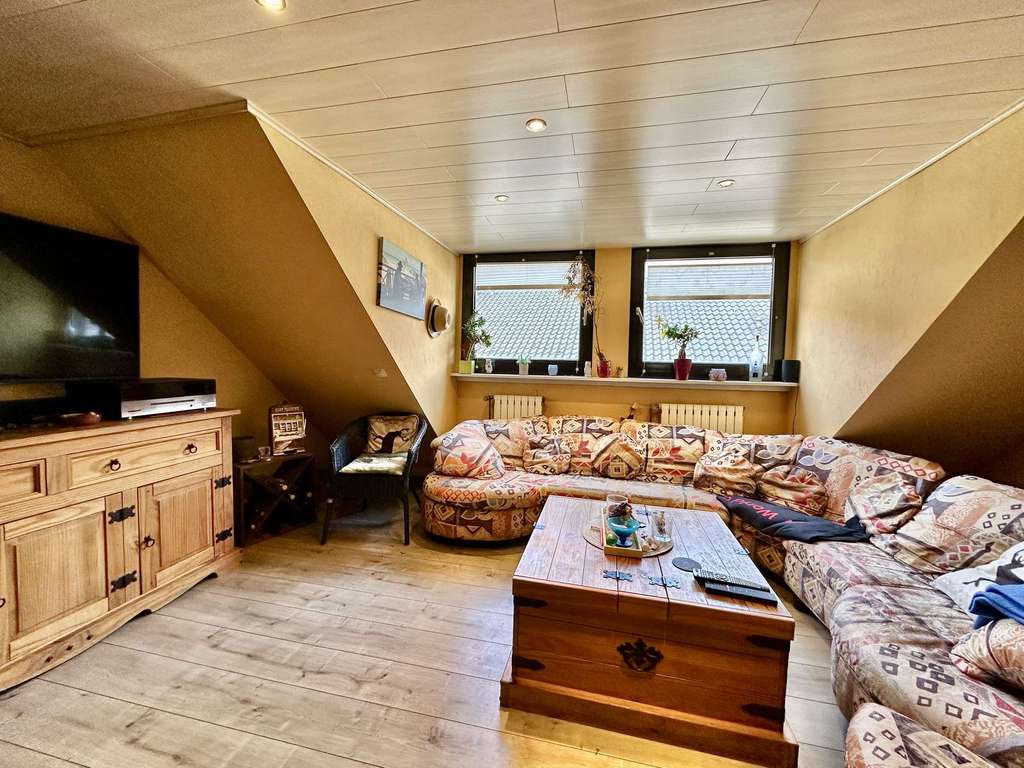 Immobilie in Altena - Charmantes Reihenmittelhaus mit Kamin und Garten - Bild 1