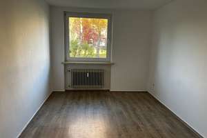 Helle 3 Zimmerwohnung im Hochparterre mit Loggia im beliebten Braunschweiger Stadtteil Watenbüttel! – Die vollständige Adresse der Immobilie erhältst du vom Anbieter., 38112 Lehndorf-Watenbüttel, Braunschweig – Vorschaubild 10