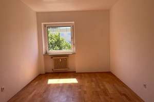 Frisch renovierte 4-Zimmer-Wohnung mit Südbalkon & Aufzug & Stellplatz in Zerzabelshof – Die vollständige Adresse der Immobilie erhältst du vom Anbieter., 90480 Zerzabelshof, Nürnberg – Vorschaubild 6