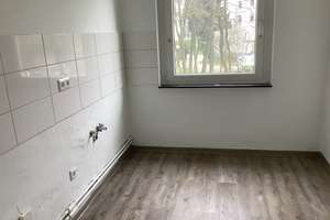 Schöne, renovierte 3-Zimmer-Erdgeschosswohnung mit Balkon! – Zum Piepenkerl 2, 49090 Eversburg, Osnabrück – Vorschaubild 4