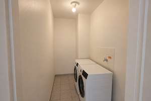 Helle 2-Zimmer-Wohnung mit Loggia und Blick ins Grüne – Die vollständige Adresse der Immobilie erhältst du vom Anbieter., 81673 Josephsburg, München – Vorschaubild 9