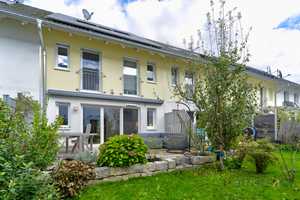 Schickes modernes Reihenhaus für die große Familie – Breisgau-Hochschwarzwald (Kreis) – Vorschaubild 1