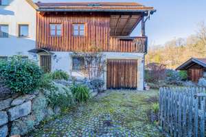 Freistehendes Ein- / Zweifamilienhaus in 1. Isarreihe.  Blick zum Kalvarienberg und zur Isarbrücke – Die vollständige Adresse der Immobilie erhältst du vom Anbieter., 83646 Bad Tölz – Vorschaubild 3