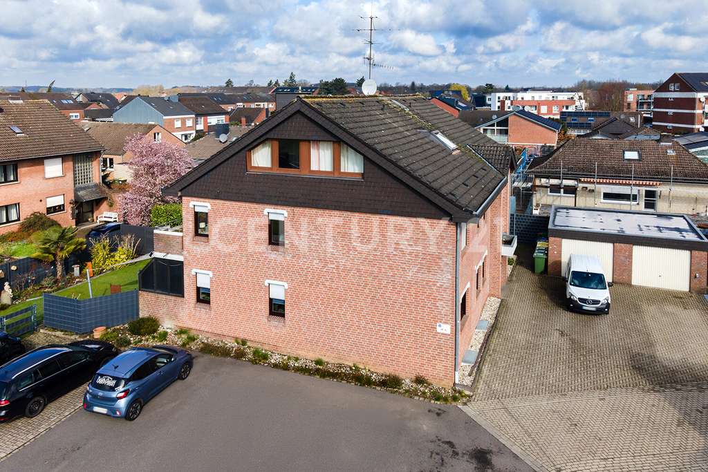 Immobilie in Kevelaer - Hochinteressantes 6-Parteienhaus mit Garagen – Ertrag mit Zukunftsperspektive. - Bild 1
