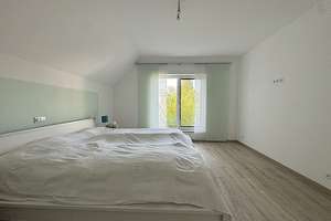 Traumhaus sucht neue Familie !
Kernsaniertes und modernes EFH mit Kaltwintergarten und großem Garte – Die vollständige Adresse der Immobilie erhältst du vom Anbieter., 85296 Rohrbach – Vorschaubild 24