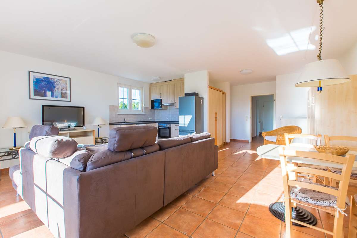 Immobilie in Sagard - Sonnige Erdgeschoss-Ferienwohnung mit großzügiger Terrasse in ruhiger Lage in 18551 Neddesitz - Bild 5