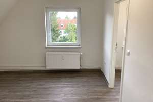 Kleine sanierte Dachgeschoss- Wohnung, sofort anmietbar! – Grünewaldstr. 24, 23564 Sankt Jürgen, Lübeck – Vorschaubild 6