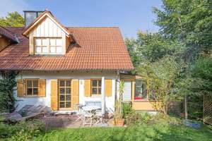 Wohnen, wo andere Urlaub machen - Doppelhaushälfte mit Wintergarten in Utting