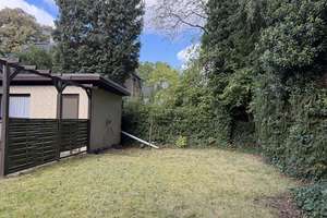 Klassisches Walmdach-Einfamilienhaus mit sonnigem Grundstück in Lurup – Die vollständige Adresse der Immobilie erhältst du vom Anbieter., 22549 Lurup, Hamburg – Vorschaubild 3