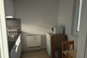 Stilvolle, gepflegte 1-Zimmer-Wohnung mit hochwertiger Ausstattung, großem Balkon und EBK – Gravensteiner Steg 25, 12685 Marzahn, Berlin – Vorschaubild 2