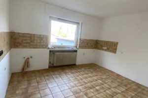 Schöne 6-Zi-Doppelhaushälfte plus 4 Bäder, Keller, gr. Grundstück in Detmold, zentrumsnah – Im Wiesengrund 26, 32760 Lippe (Kreis) – Vorschaubild 6
