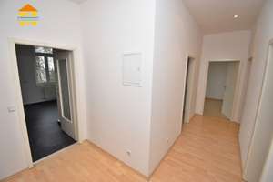 *Geräumige 3-Raum-Wohnung mit EBK, Balkon, Aufzug und Stellplatz auf dem Kassberg!* – Henriettenstraße 50, 9112 Kaßberg, Chemnitz – Vorschaubild 12
