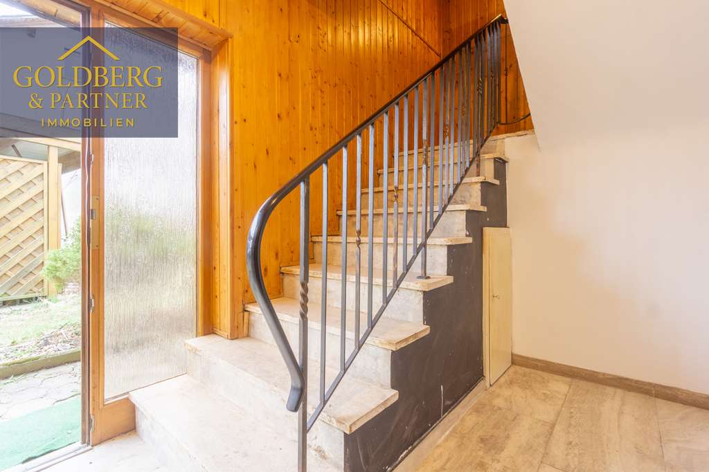 Immobilie in Burgwald - Modernisiertes Einfamilienhaus mit großem Garten, Balkon & viel Platz in ruhiger Lage von Burgwald
 - Bild 4