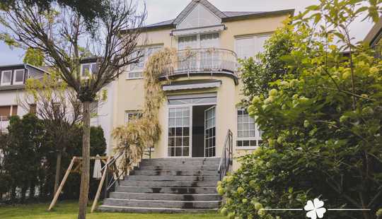 Bild von BERK Immobilien - charmante Stilaltbau-Villa mit 3,5 Einheiten in top Lage von HU, direkt an der Kin