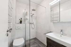Viel Platz zum Ankommen: 4-Zimmer-Wohnung mit Garten & Balkon im Münchner Norden – Die vollständige Adresse der Immobilie erhältst du vom Anbieter., 80935 Lerchenau-Ost, München – Vorschaubild 6