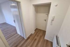REDUZIERT! Modernisierte 1,5 Zimmer Wohnung direkt am Stadtpark mit Terrasse/Garten – 70435 Zuffenhausen-Am Stadtpark, Stuttgart – Vorschaubild 6