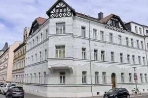 Charmante 2,5-Zimmer Dachgeschosswohnung, EBK, Balkon, Aufzug, provisionsfrei ohne Makler