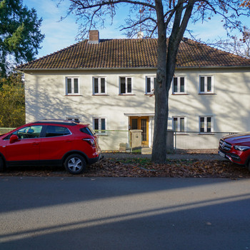 Zentral. Mit Weitblick. Ehemaliges Pfarrhaus mit außergewöhnlichem Grundstück in Bad Wildungen