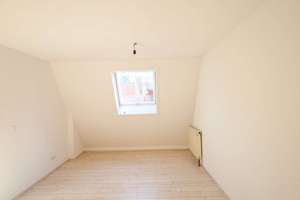 CHARMANTE WOHNUNG: mit 5-Zimmer, Rosenfeld – Die vollständige Adresse der Immobilie erhältst du vom Anbieter., 72348 Rosenfeld – Vorschaubild 9