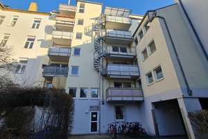 Zu Fuß in die Leipziger Innenstadt oder in den Park – Drei-Zimmer-Wohnung mit Tiefgaragen-Stellplatz – Die vollständige Adresse der Immobilie erhältst du vom Anbieter., 4109 Zentrum-West, Leipzig – Vorschaubild 10