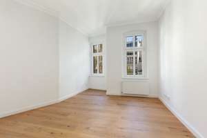 Hochwertig sanierte Altbauwohnung: Lichtdurchflutetes Raumwunder mit Balkon in Berlin Westend – Die vollständige Adresse der Immobilie erhältst du vom Anbieter., 14059 Westend, Berlin – Vorschaubild 9