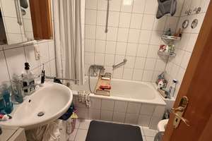 Alltagstaugliche 2-Zimmer-Wohnung in zentraler Lage Innenstadt von Regensburg – Am Ölberg 5a, 93047 Innenstadt, Regensburg – Vorschaubild 5