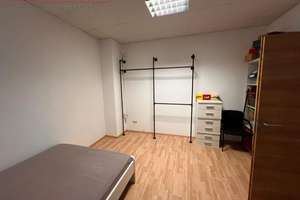Hinterhof -  Wohn- und Geschäftshaus in Nürnberg – Viel Platz  Vielseitige Nutzungsmöglichkeiten! – Die vollständige Adresse der Immobilie erhältst du vom Anbieter., 90443 Steinbühl, Nürnberg – Vorschaubild 20