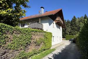 * Natur PUR & RUHE *   Vierfamilienhaus mit überzeugender Rendite sucht neuen Besitzer – Die vollständige Adresse der Immobilie erhältst du vom Anbieter., 83064 Raubling – Vorschaubild 2