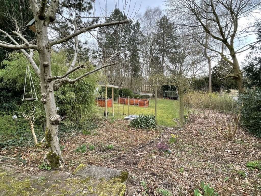 Immobilie in Heidmoor - Lentföhrden: Einzigartiges Architektenhaus mit zahlreichen Zimmern! - Bild 4