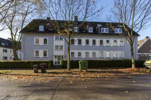 Ruhige modernisierte Wohnung mit Blick ins Grüne