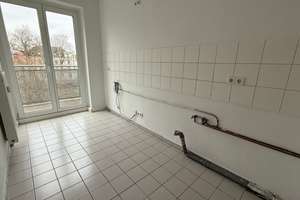 Modernes Laminat / 2. OG / sonniger Balkon - Bad mit Dusche + Fenster ! – Richard-Wagner-Straße 60, 9119 Kappel, Chemnitz – Vorschaubild 8